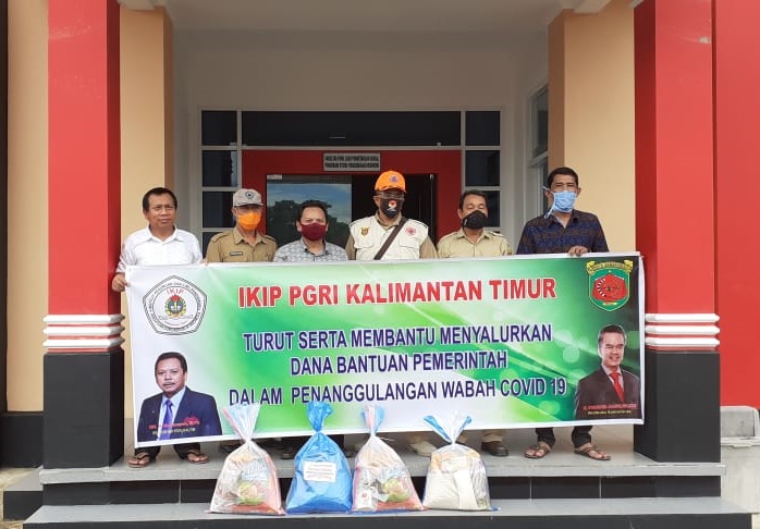 IKIP PGRI Kalimantan Timur Salurkan Bantuan Covid 19